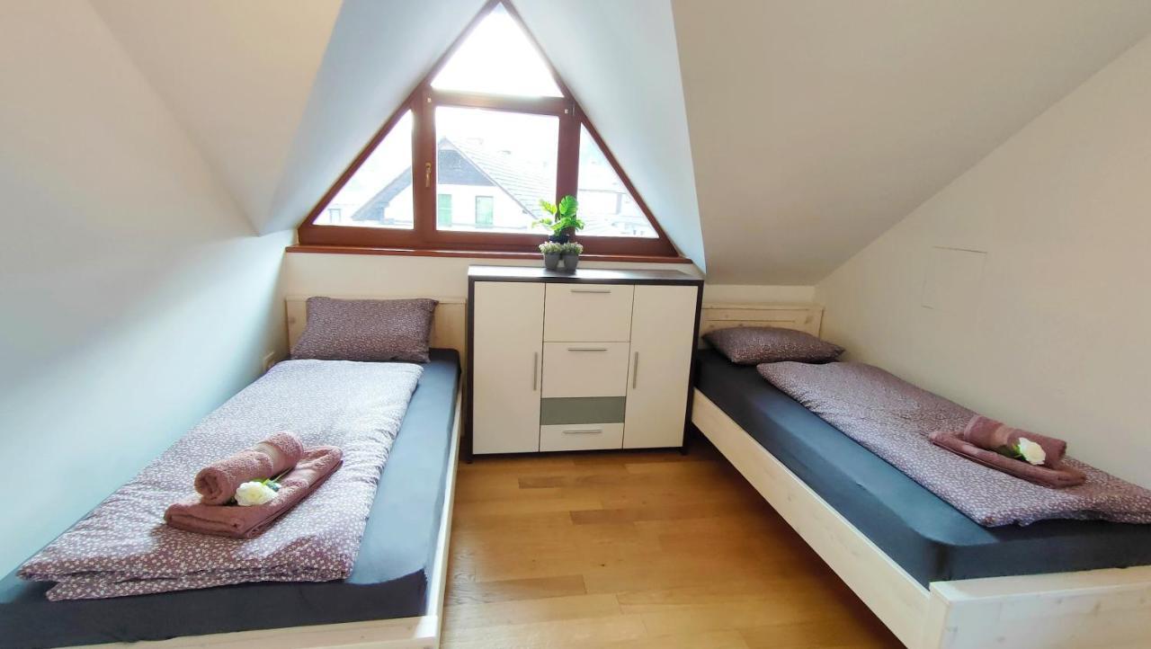 Apartmaji Dora Mojstrana Kültér fotó