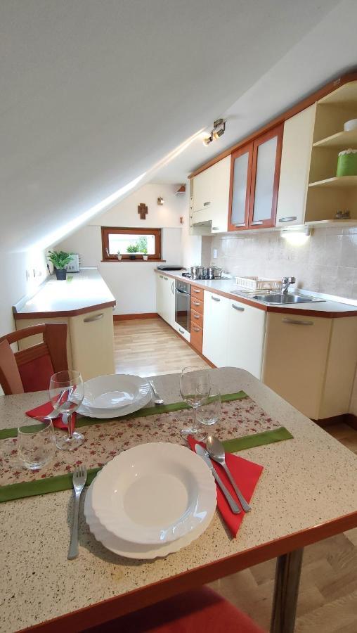 Apartmaji Dora Mojstrana Kültér fotó
